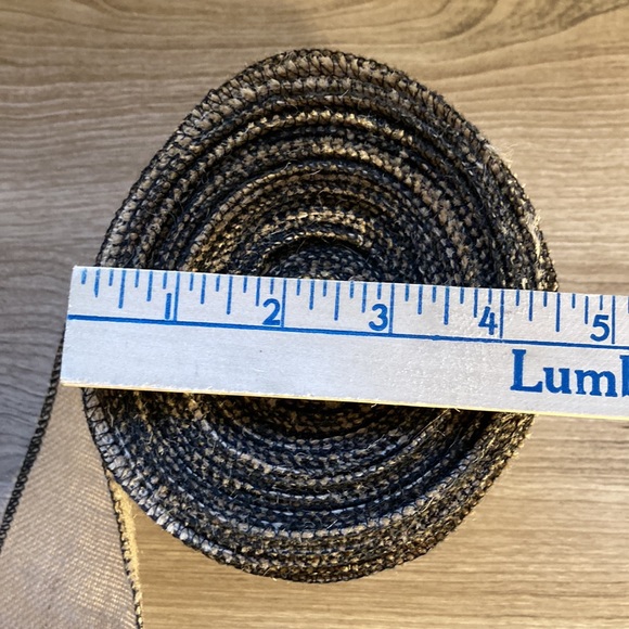 Burlap ribbon spool with deers 4” wide 31 feet - Picture 6 of 9